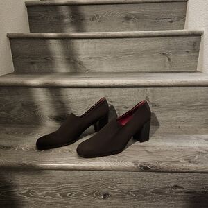 Donald J Pliner Elegant Brown Women's Shoes NWOT